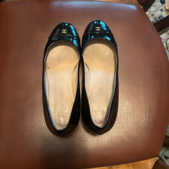 Chanel patent leather flats - Picture 1 of 9